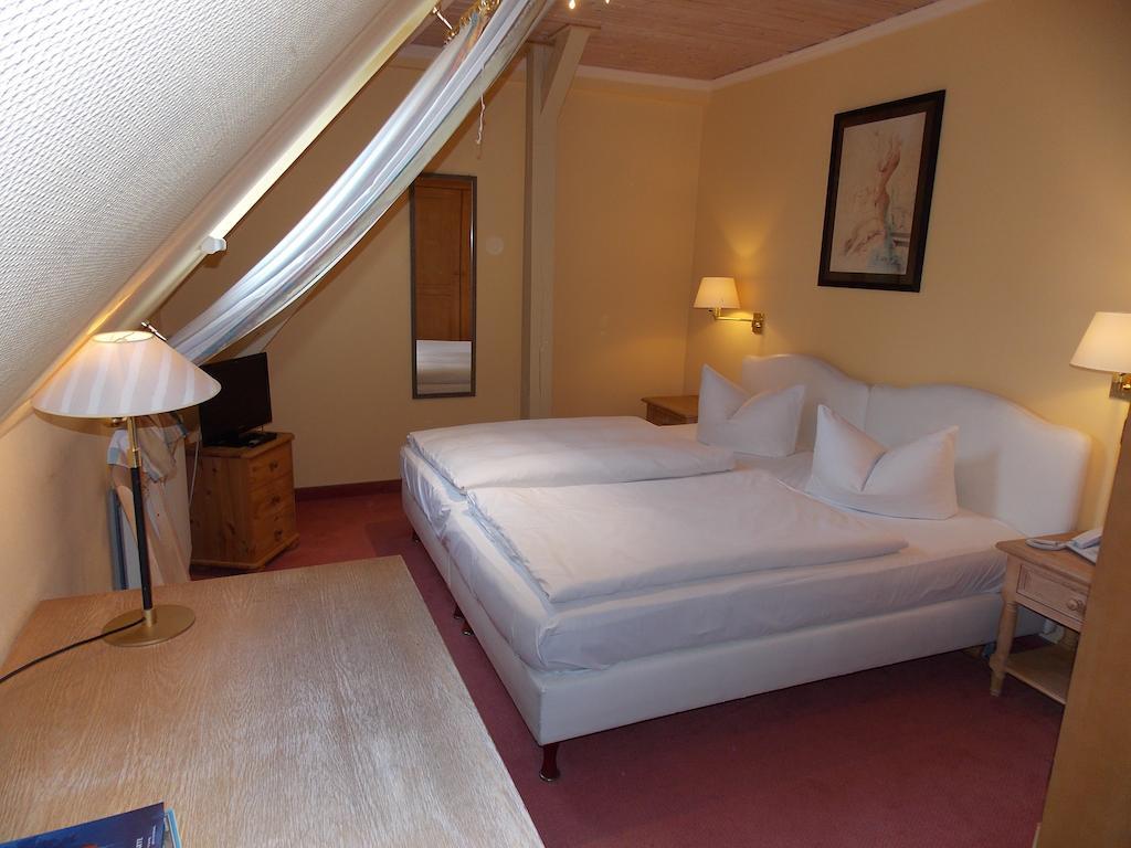 Gasthof Und Landhotel Zur Ausspanne Klipphausen Værelse billede
