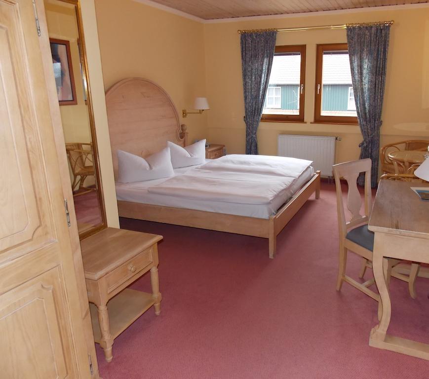 Gasthof Und Landhotel Zur Ausspanne Klipphausen Værelse billede